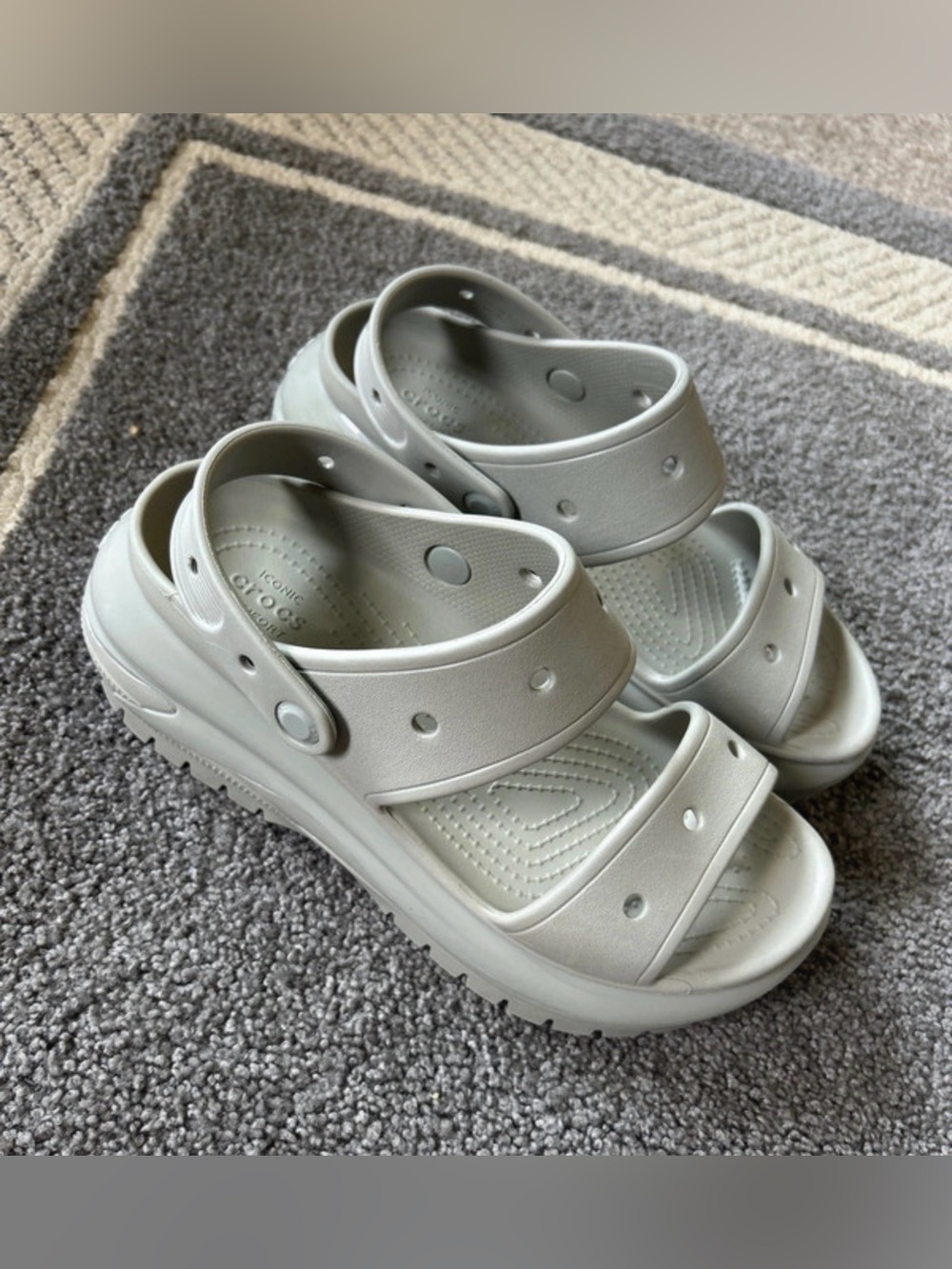 The MOST COMFY CROCS Platform Sandals ever ❗️